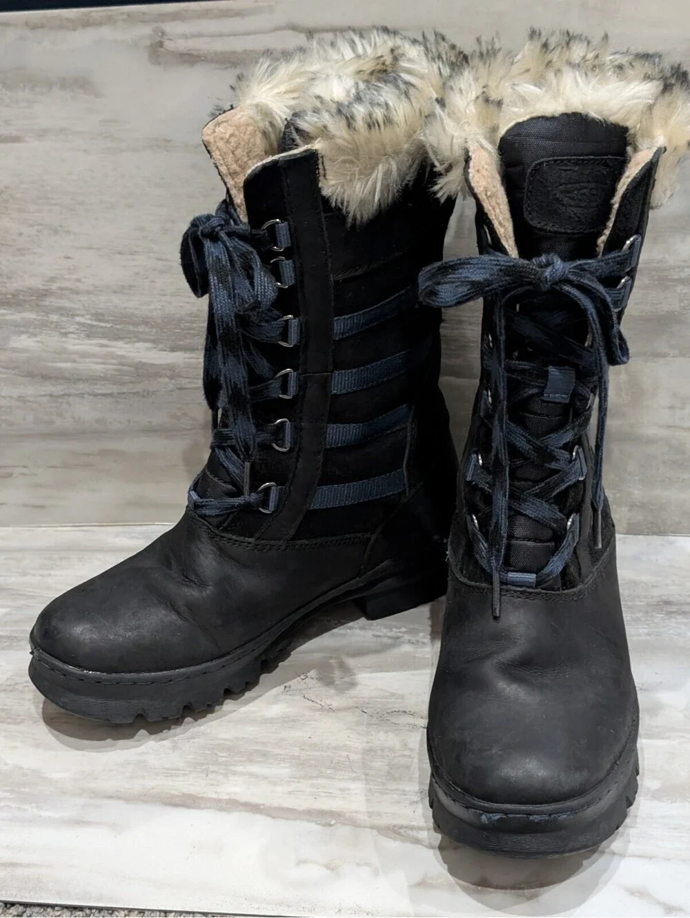 Keen Women's Black Winter Insulated Lace-Up Boots with Faux Fur Sz 5.5